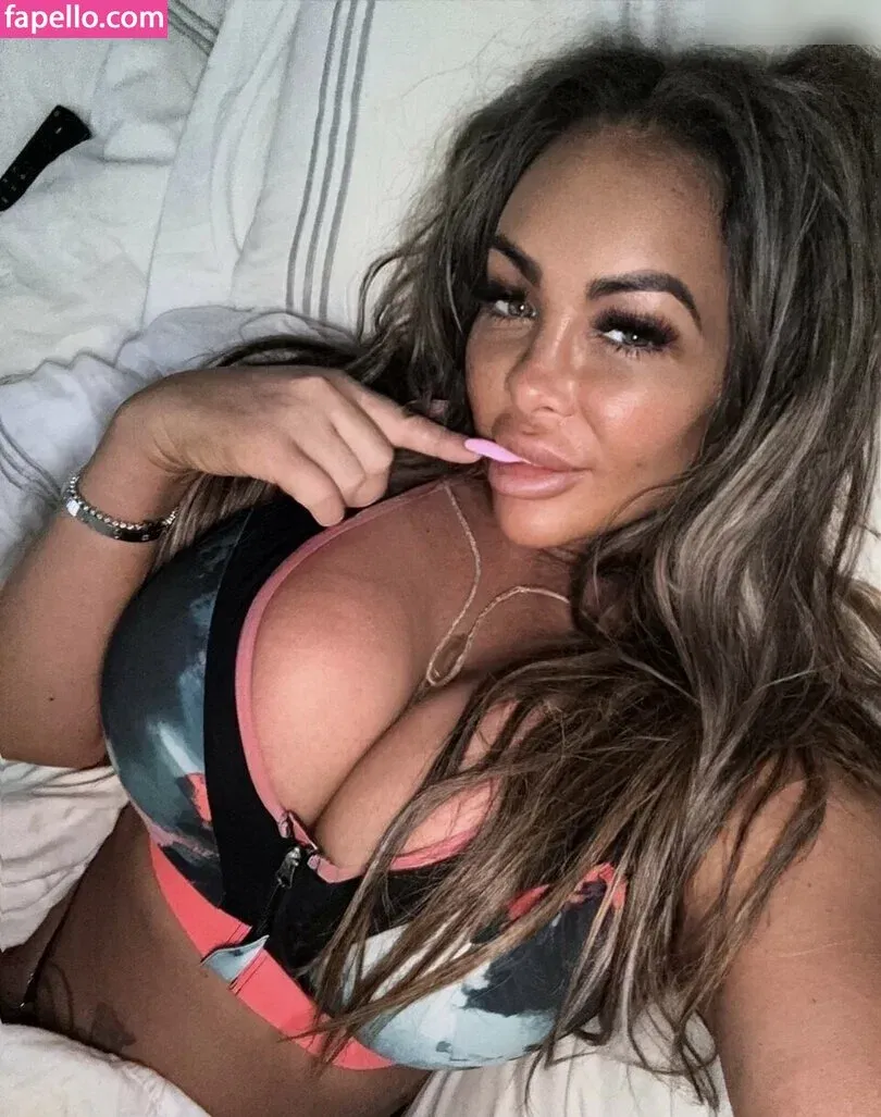 Jema Gilsenan / Princess Levi / levibabestation Onlyfans Photo Gallery 