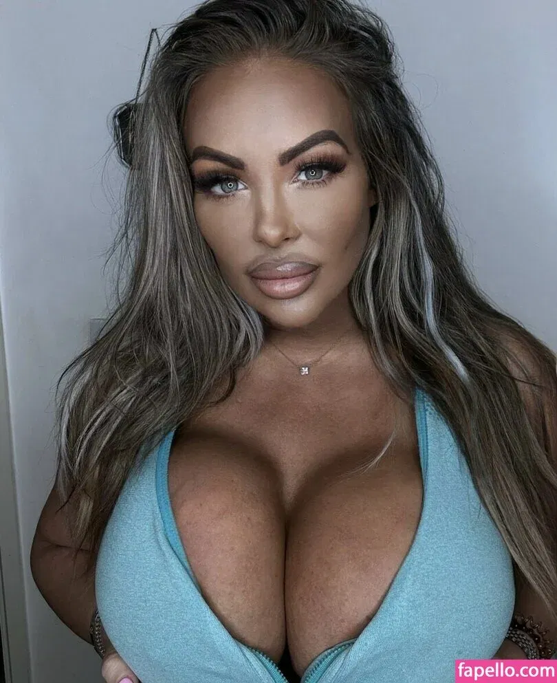 Jema Gilsenan / Princess Levi / levibabestation Onlyfans Photo Gallery 