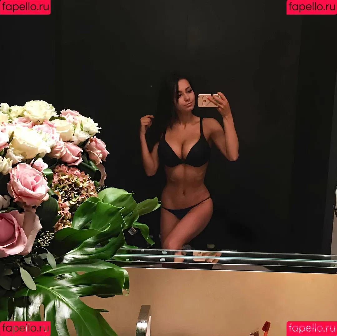 Helga Lovekaty / helga_model / helgavalkyrie Onlyfans Photo Gallery 