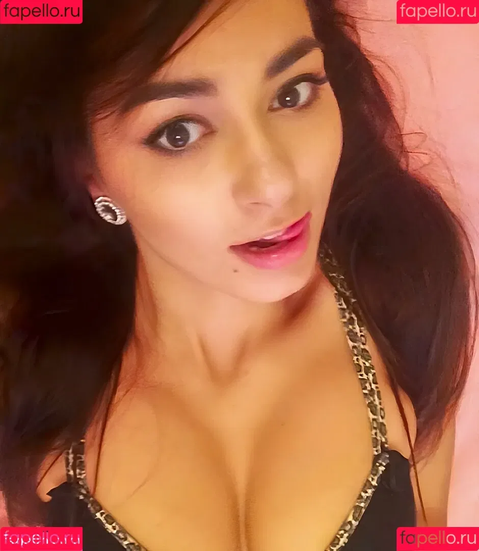Helga Lovekaty / helga_model / helgavalkyrie Onlyfans Photo Gallery 