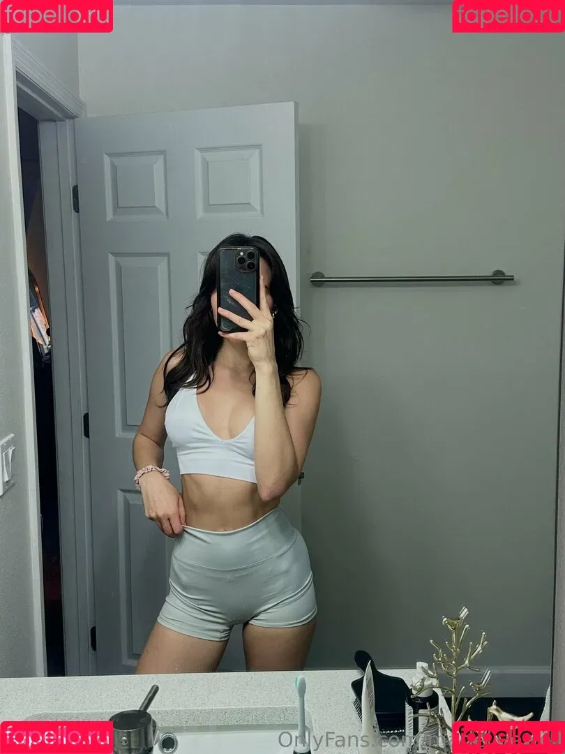 marielivewell / marillewellyn Onlyfans Photo Gallery 