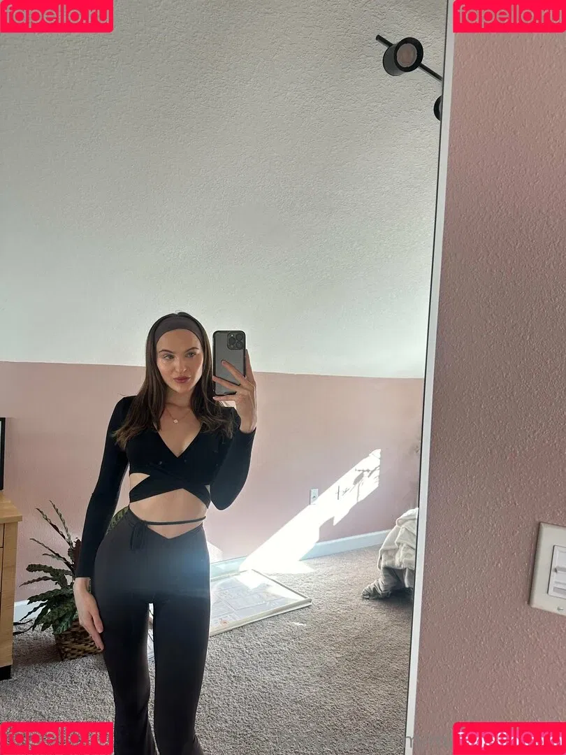 marielivewell / marillewellyn Onlyfans Photo Gallery 