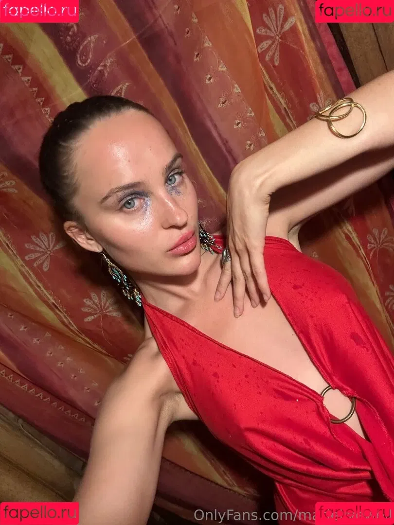 marielivewell / marillewellyn Onlyfans Photo Gallery 