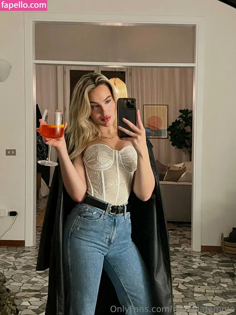 marielivewell / marillewellyn Onlyfans Photo Gallery 