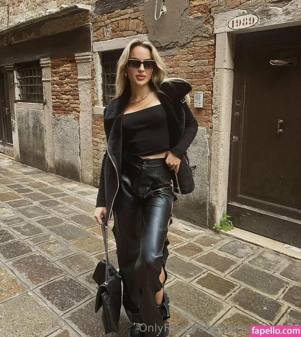 marielivewell / marillewellyn Onlyfans Photo Gallery 