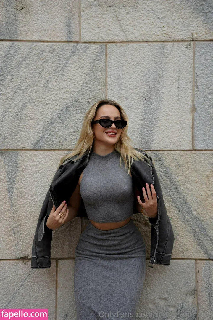 marielivewell / marillewellyn Onlyfans Photo Gallery 