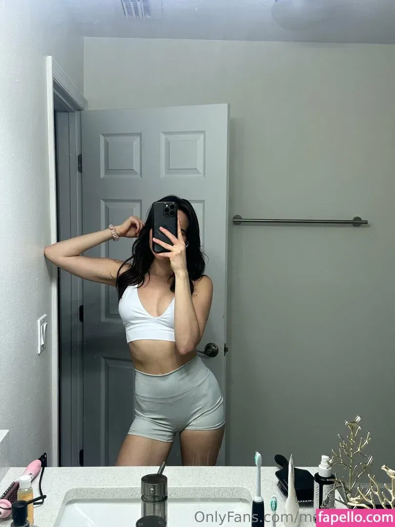 marielivewell / marillewellyn Onlyfans Photo Gallery 