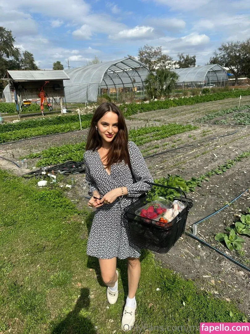 marielivewell / marillewellyn Onlyfans Photo Gallery 