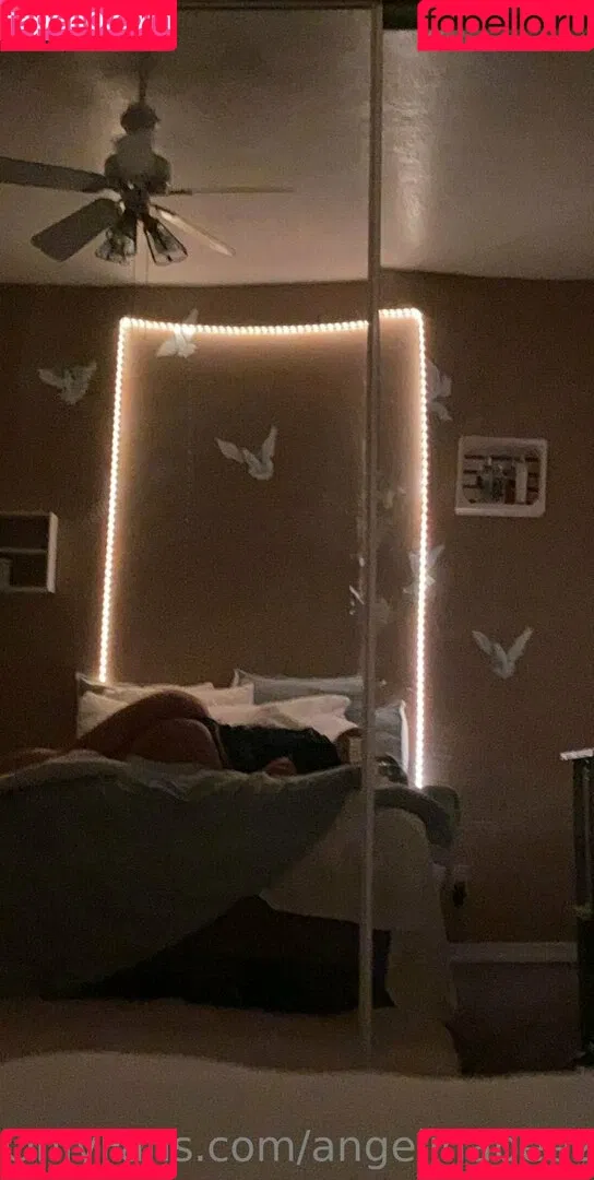 mia.angelina / sincerely_nymphie Onlyfans Photo Gallery 