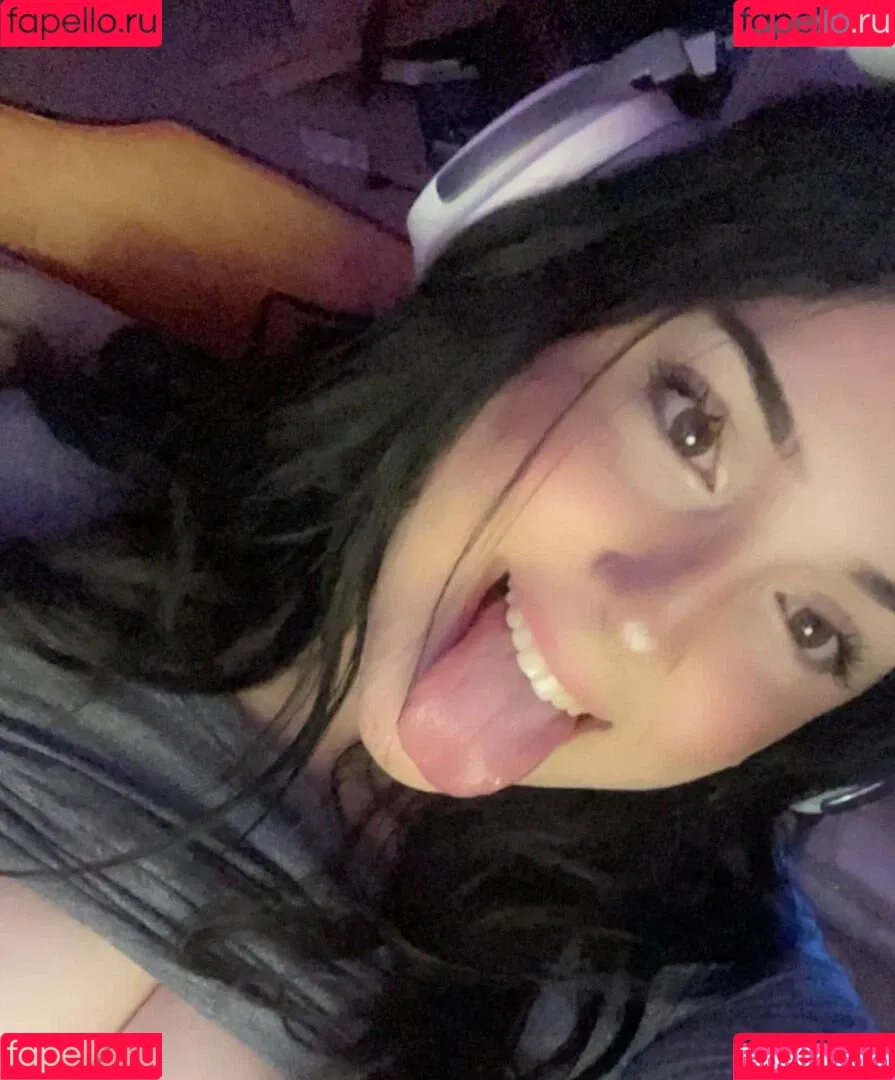 Angelinuhz / iloveangelinas Onlyfans Photo Gallery 
