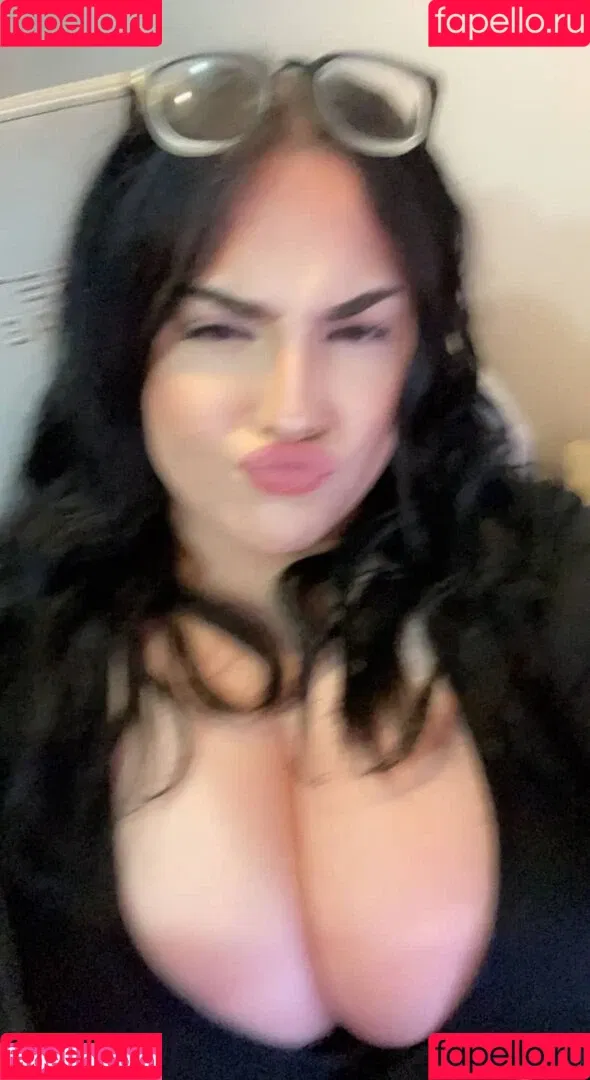 Angelinuhz / iloveangelinas Onlyfans Photo Gallery 