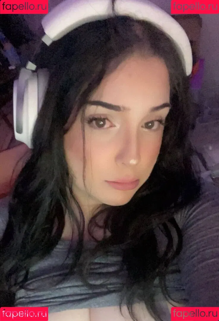 Angelinuhz / iloveangelinas Onlyfans Photo Gallery 