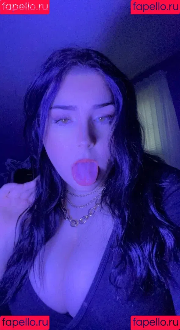 Angelinuhz / iloveangelinas Onlyfans Photo Gallery 