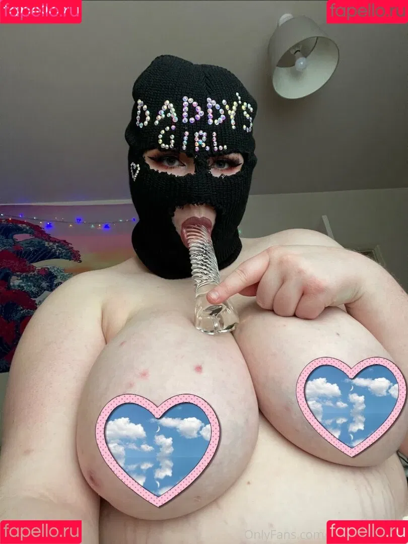 phoebetheunistudent / unironicfeminism Onlyfans Photo Gallery 
