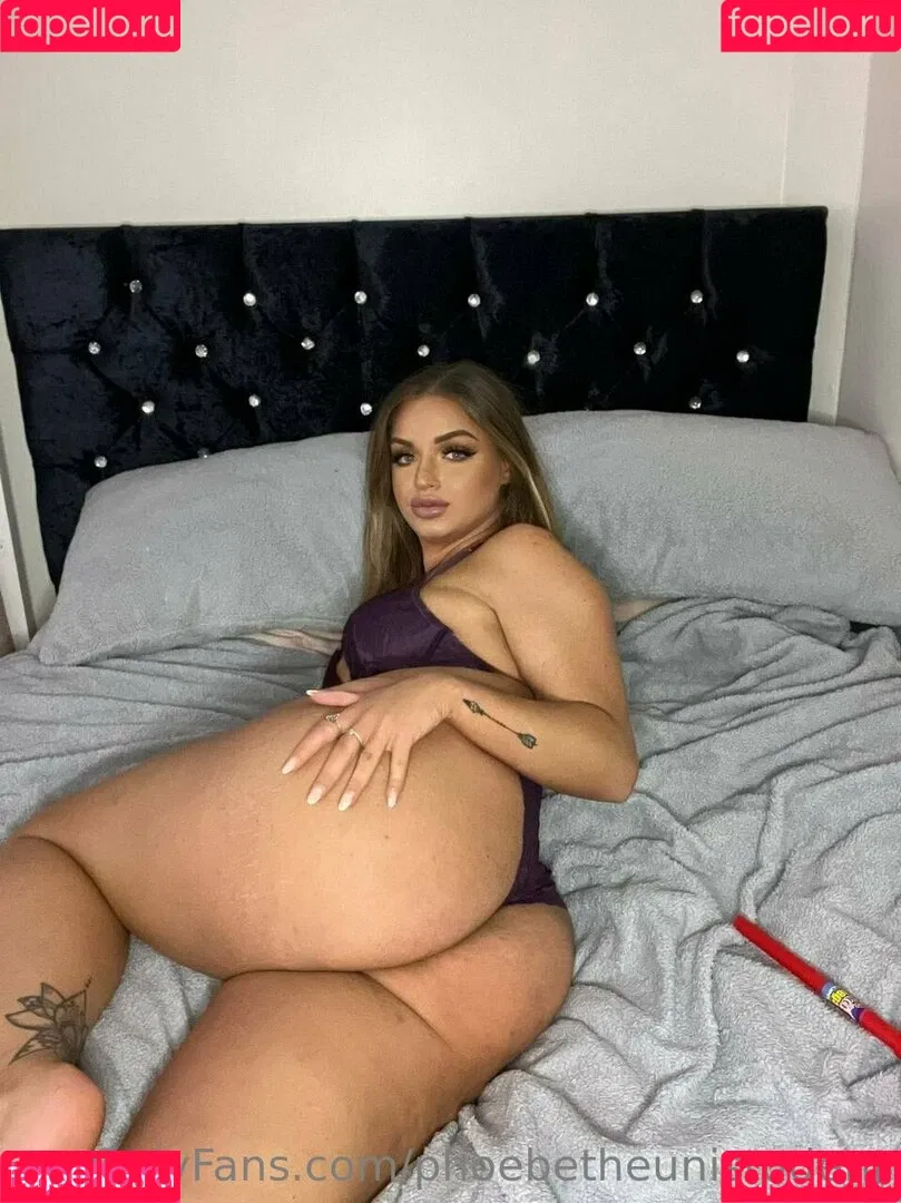 phoebetheunistudent / unironicfeminism Onlyfans Photo Gallery 