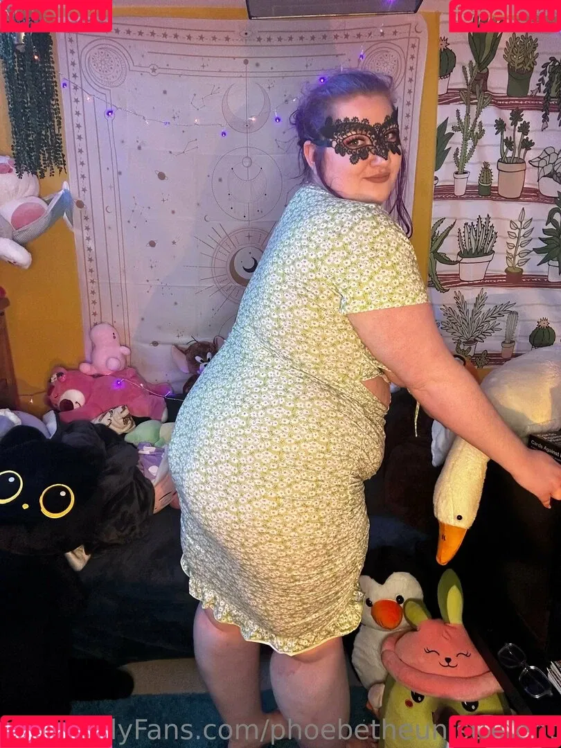 phoebetheunistudent / unironicfeminism Onlyfans Photo Gallery 