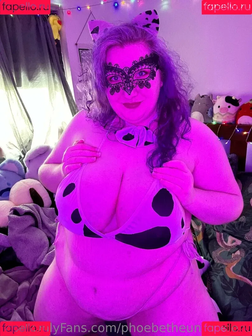 phoebetheunistudent / unironicfeminism Onlyfans Photo Gallery 