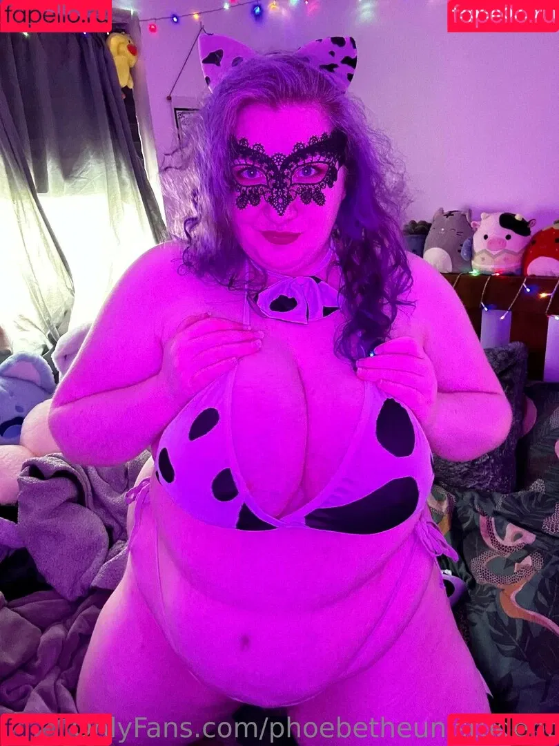 phoebetheunistudent / unironicfeminism Onlyfans Photo Gallery 