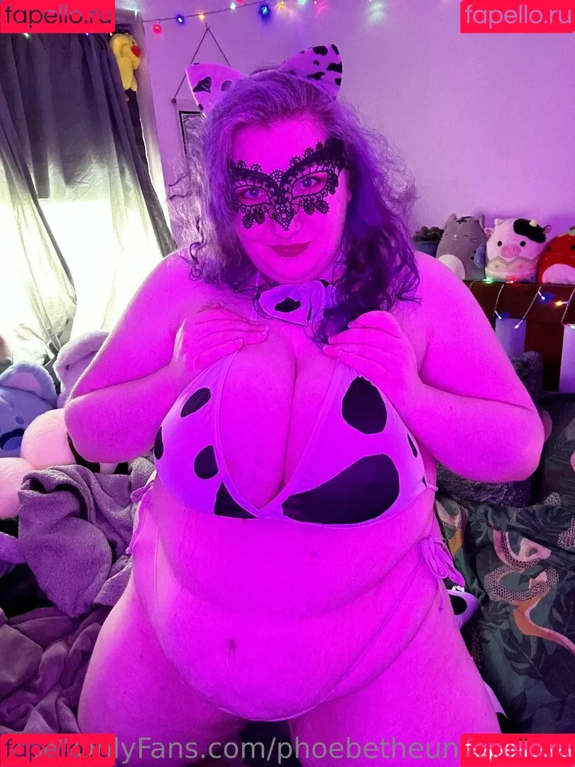 phoebetheunistudent / unironicfeminism Onlyfans Photo Gallery 