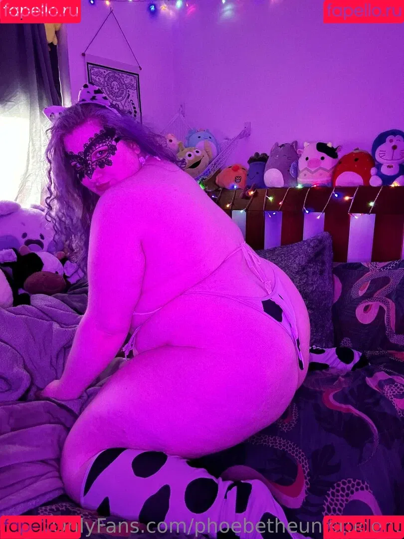 phoebetheunistudent / unironicfeminism Onlyfans Photo Gallery 