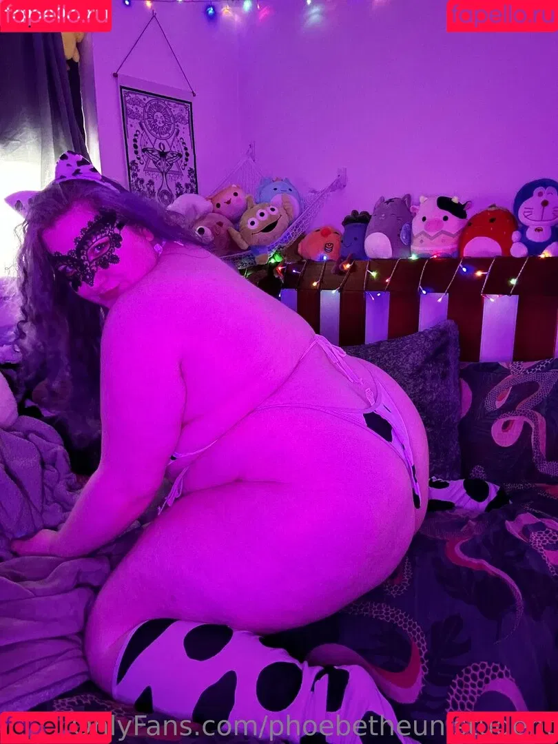 phoebetheunistudent / unironicfeminism Onlyfans Photo Gallery 