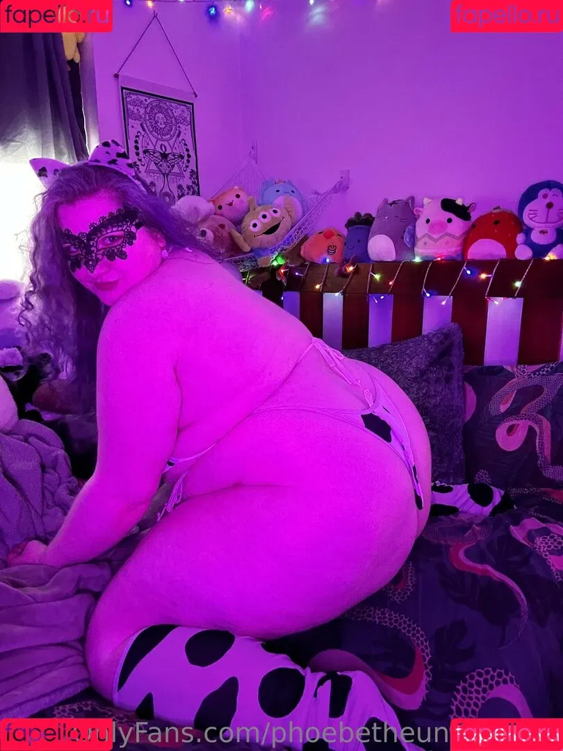 phoebetheunistudent / unironicfeminism Onlyfans Photo Gallery 