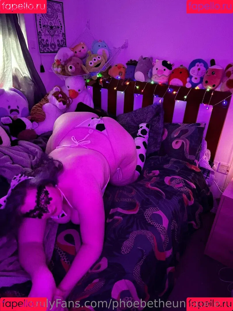 phoebetheunistudent / unironicfeminism Onlyfans Photo Gallery 