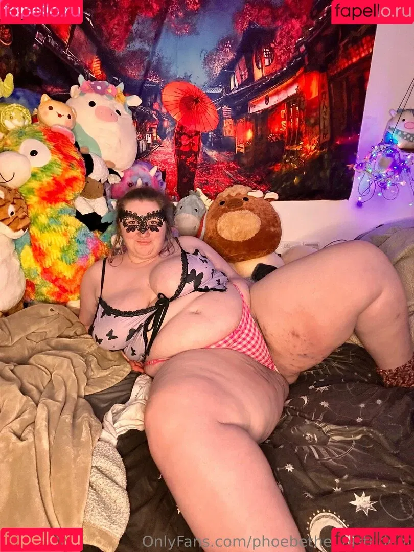 phoebetheunistudent / unironicfeminism Onlyfans Photo Gallery 
