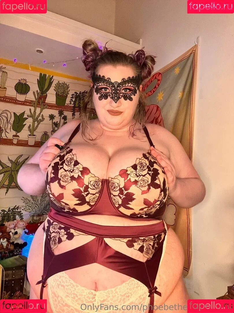 phoebetheunistudent / unironicfeminism Onlyfans Photo Gallery 