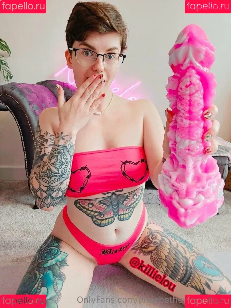 phoebetheunistudent / unironicfeminism Onlyfans Photo Gallery 