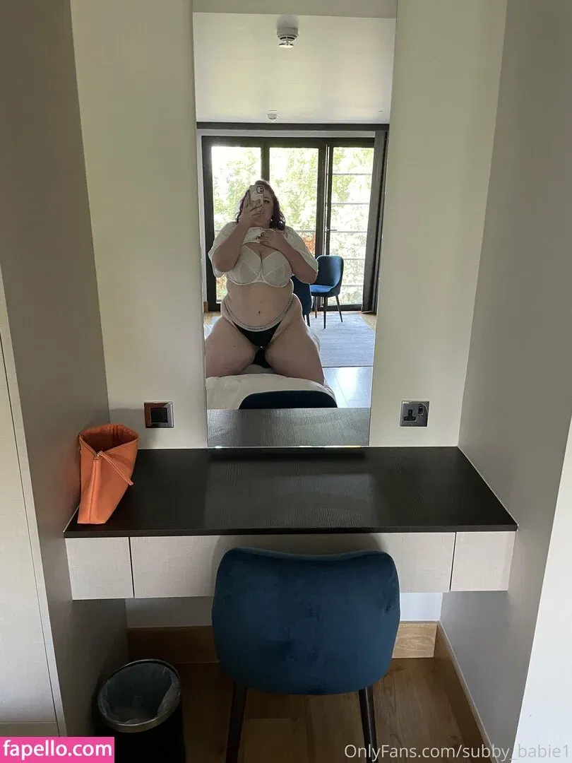 phoebetheunistudent / unironicfeminism Onlyfans Photo Gallery 