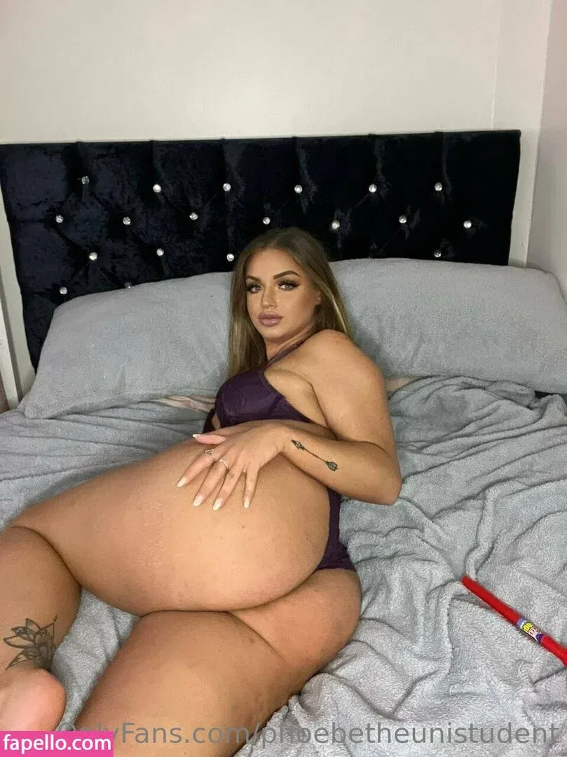 phoebetheunistudent / unironicfeminism Onlyfans Photo Gallery 