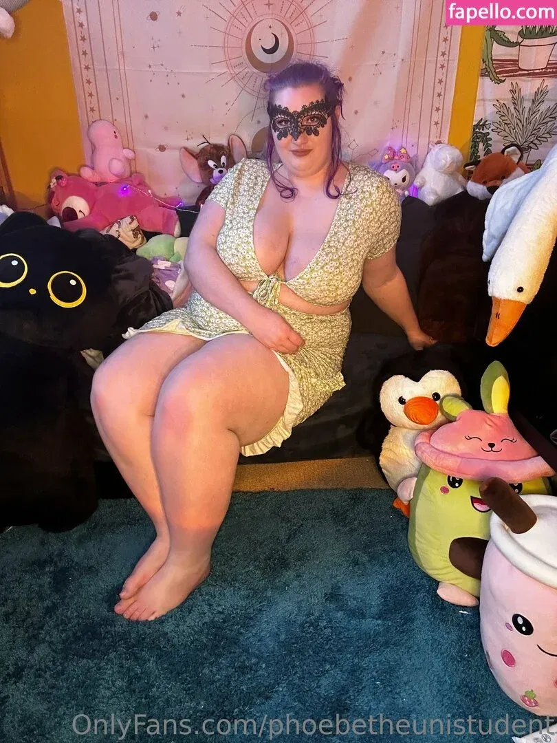 phoebetheunistudent / unironicfeminism Onlyfans Photo Gallery 