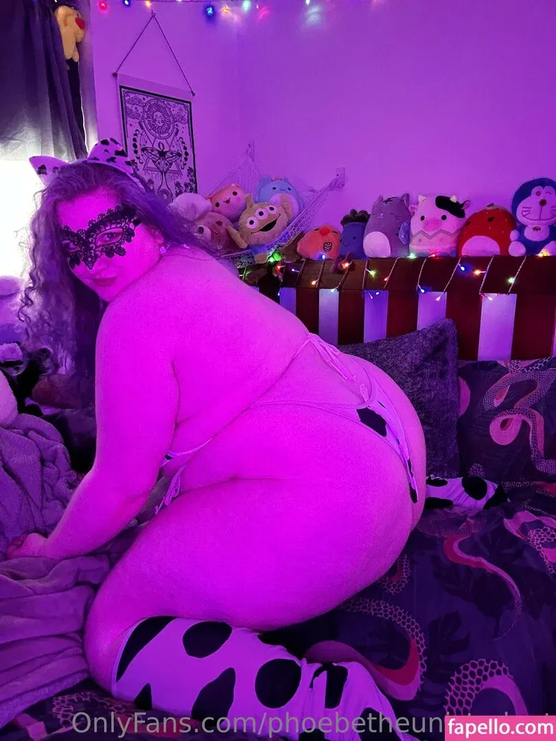 phoebetheunistudent / unironicfeminism Onlyfans Photo Gallery 