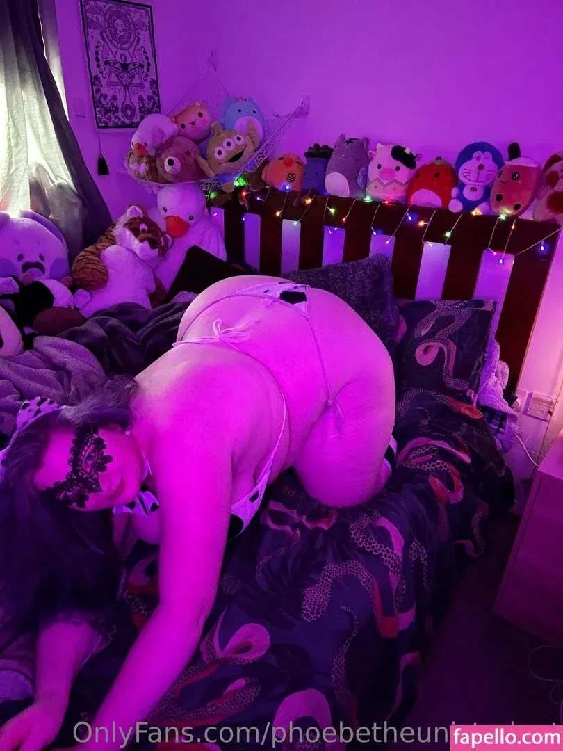 phoebetheunistudent / unironicfeminism Onlyfans Photo Gallery 