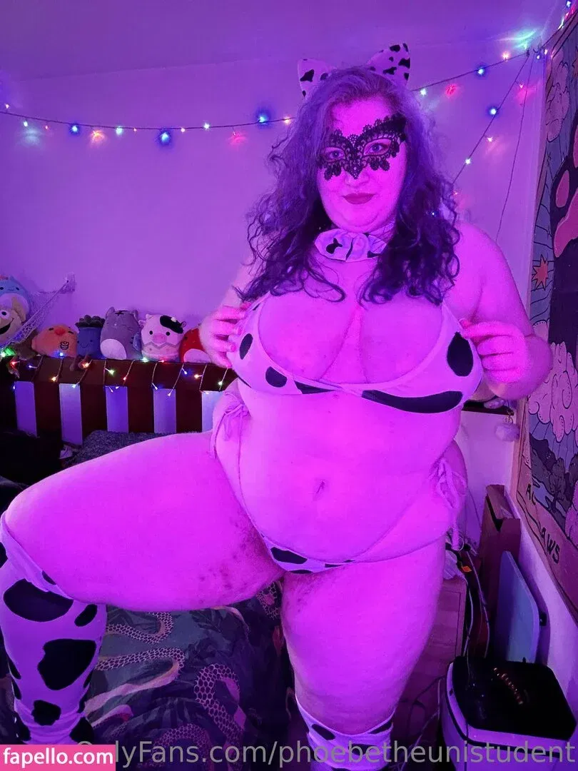 phoebetheunistudent / unironicfeminism Onlyfans Photo Gallery 