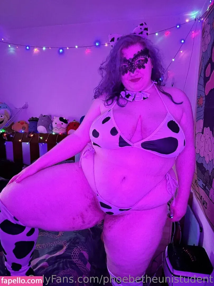 phoebetheunistudent / unironicfeminism Onlyfans Photo Gallery 