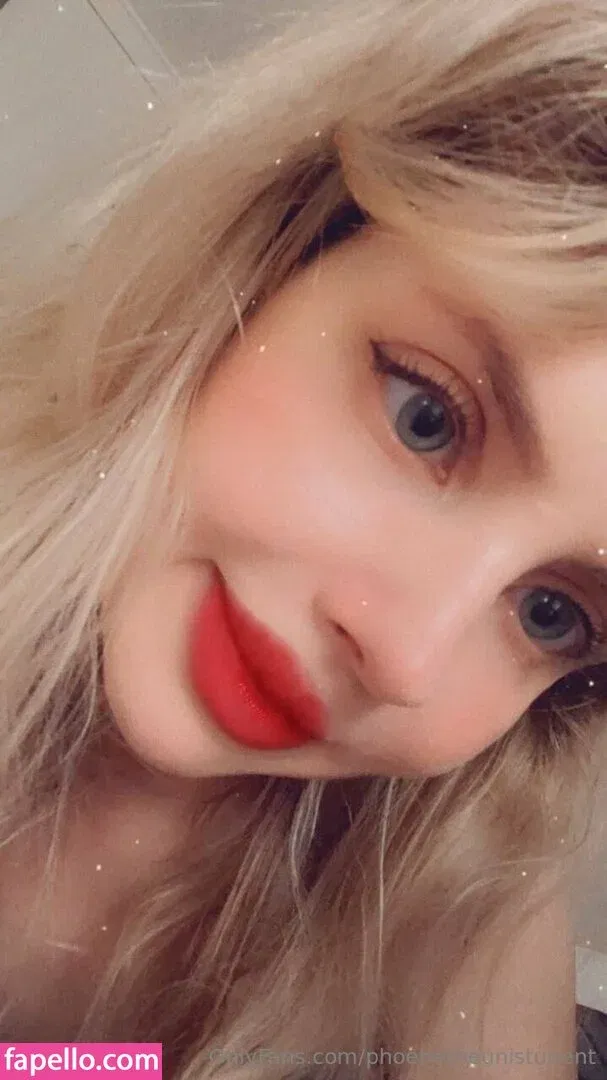 phoebetheunistudent / unironicfeminism Onlyfans Photo Gallery 