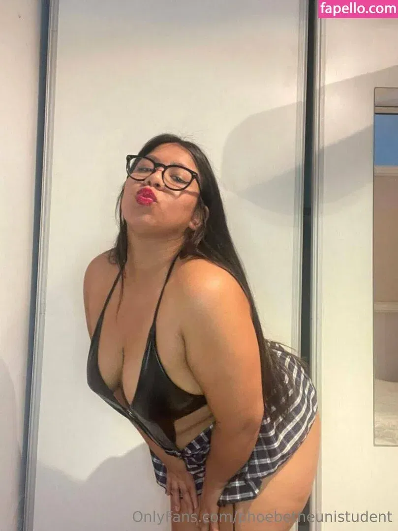 phoebetheunistudent / unironicfeminism Onlyfans Photo Gallery 