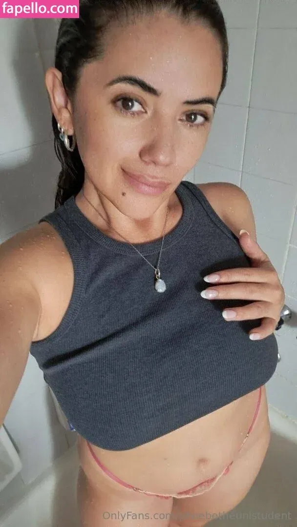 phoebetheunistudent / unironicfeminism Onlyfans Photo Gallery 