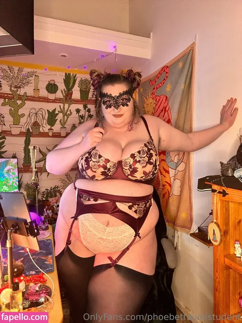 phoebetheunistudent / unironicfeminism Onlyfans Photo Gallery 