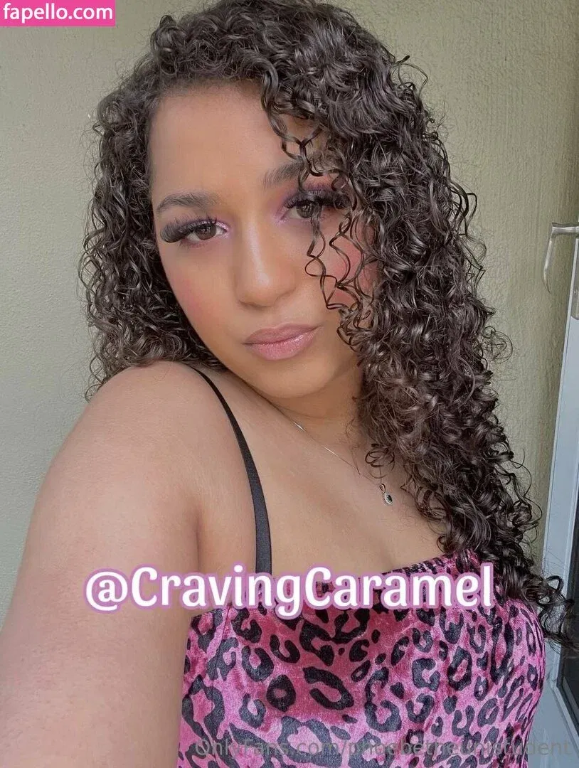 phoebetheunistudent / unironicfeminism Onlyfans Photo Gallery 