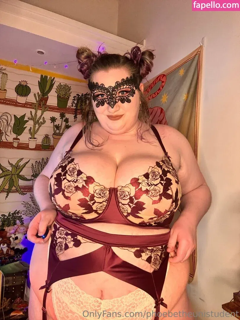 phoebetheunistudent / unironicfeminism Onlyfans Photo Gallery 