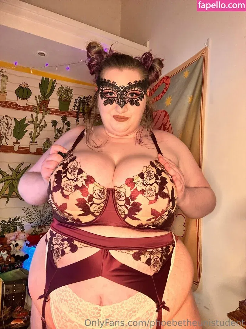 phoebetheunistudent / unironicfeminism Onlyfans Photo Gallery 