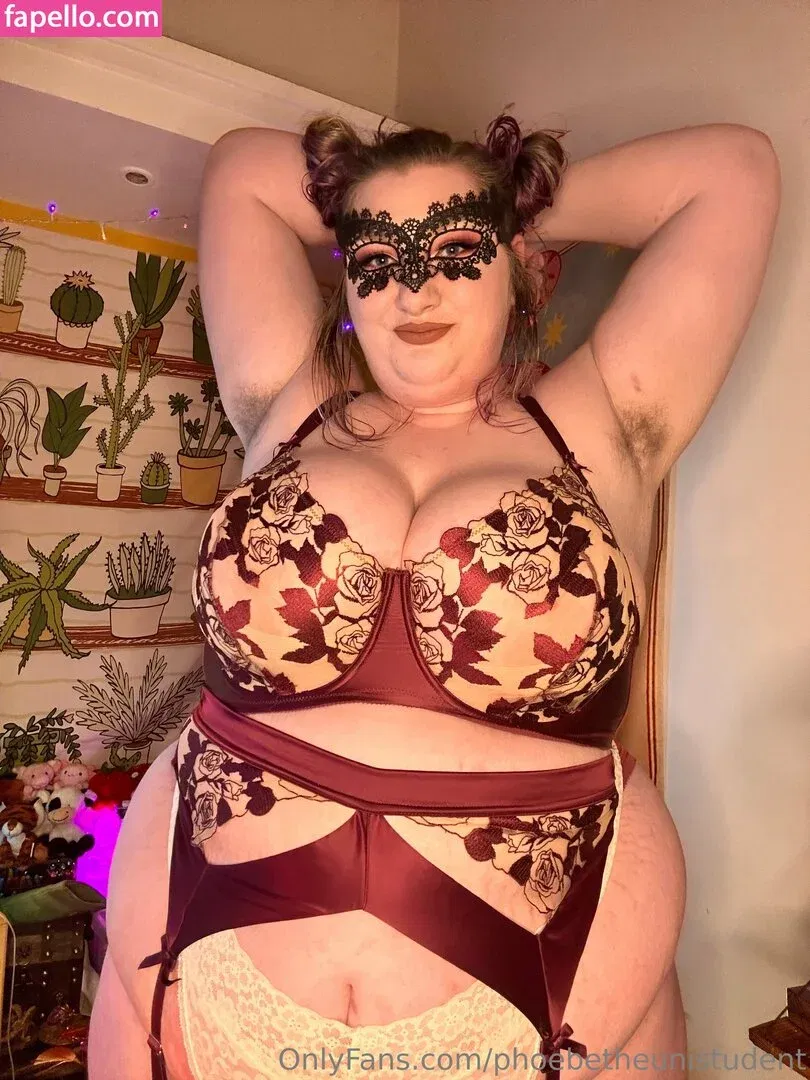 phoebetheunistudent / unironicfeminism Onlyfans Photo Gallery 
