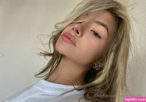 lera_skyies Onlyfans Photo Gallery 