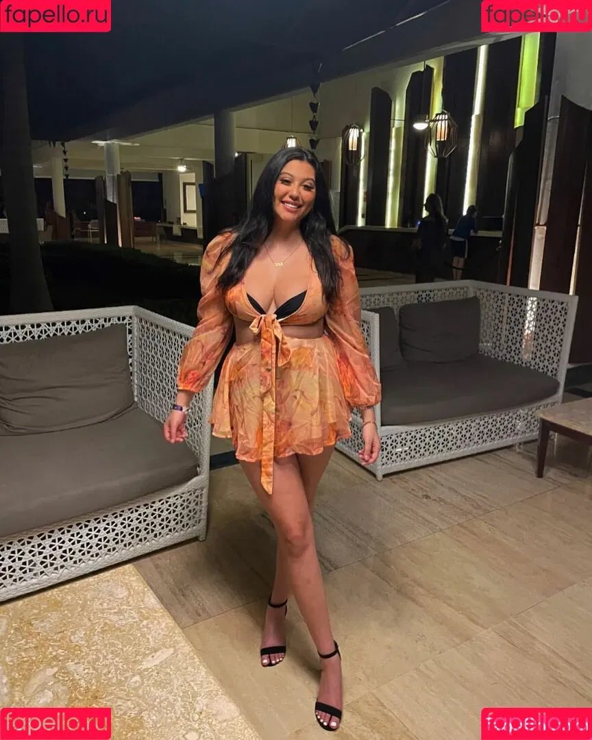 _yagirlmels / yagirlmina Onlyfans Photo Gallery 