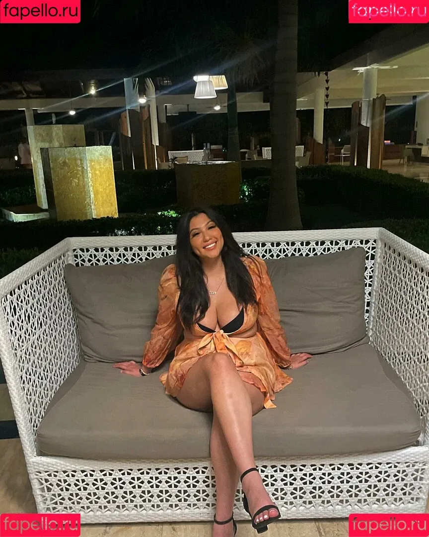 _yagirlmels / yagirlmina Onlyfans Photo Gallery 