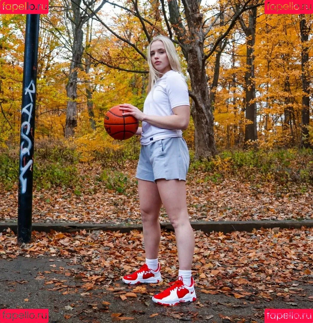 Hailey Van Lith / haileyvanlith Onlyfans Photo Gallery 