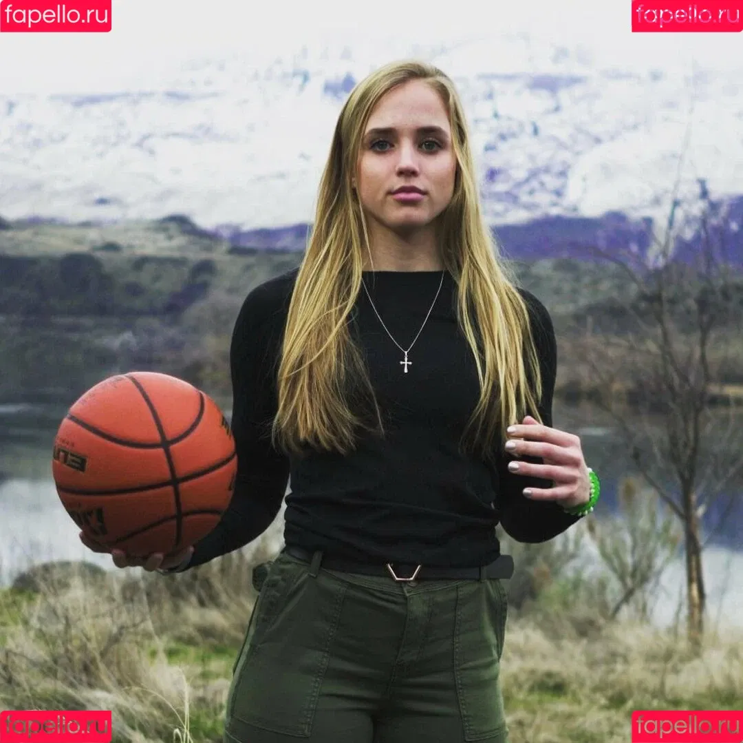 Hailey Van Lith / haileyvanlith Onlyfans Photo Gallery 